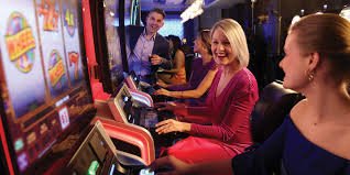 Odds recalculate continuously based on match state and betting volume Live betting odds refresh during match
